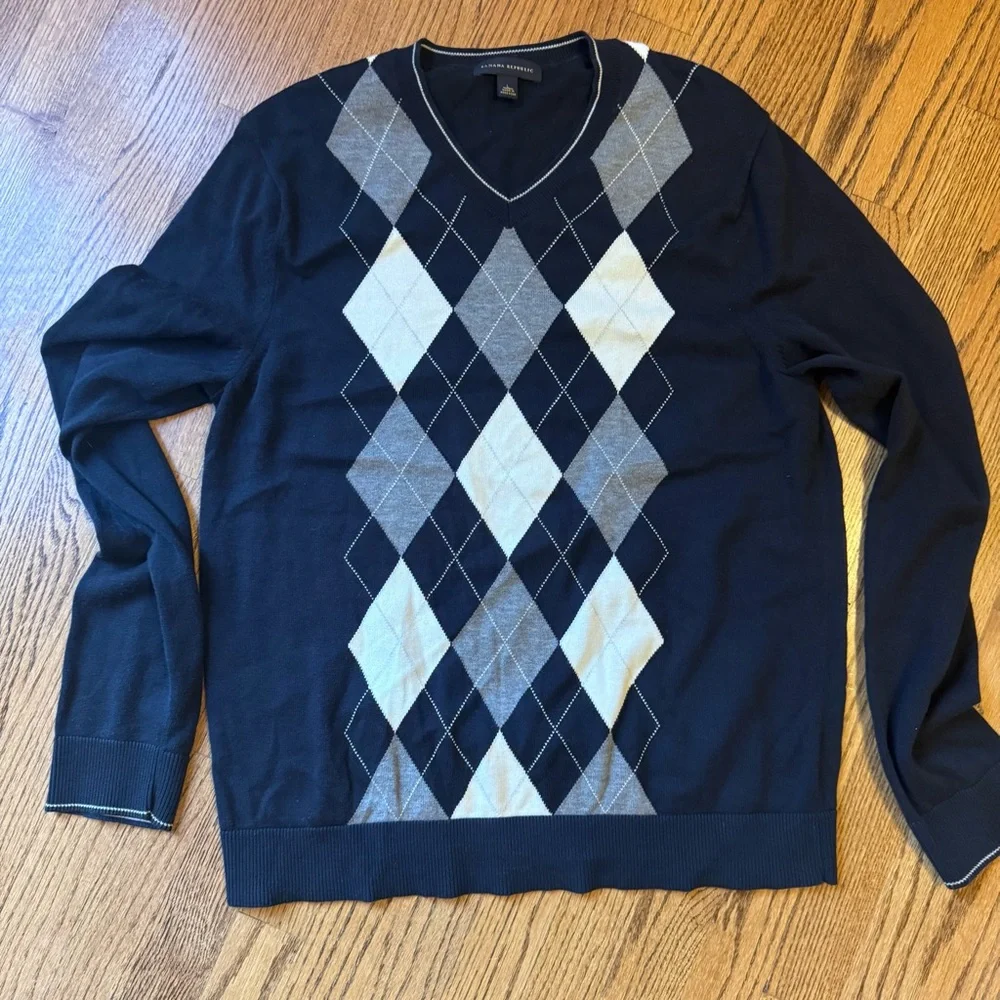 Banana‎ Republic men’s size large argyle long sleeved black sweater